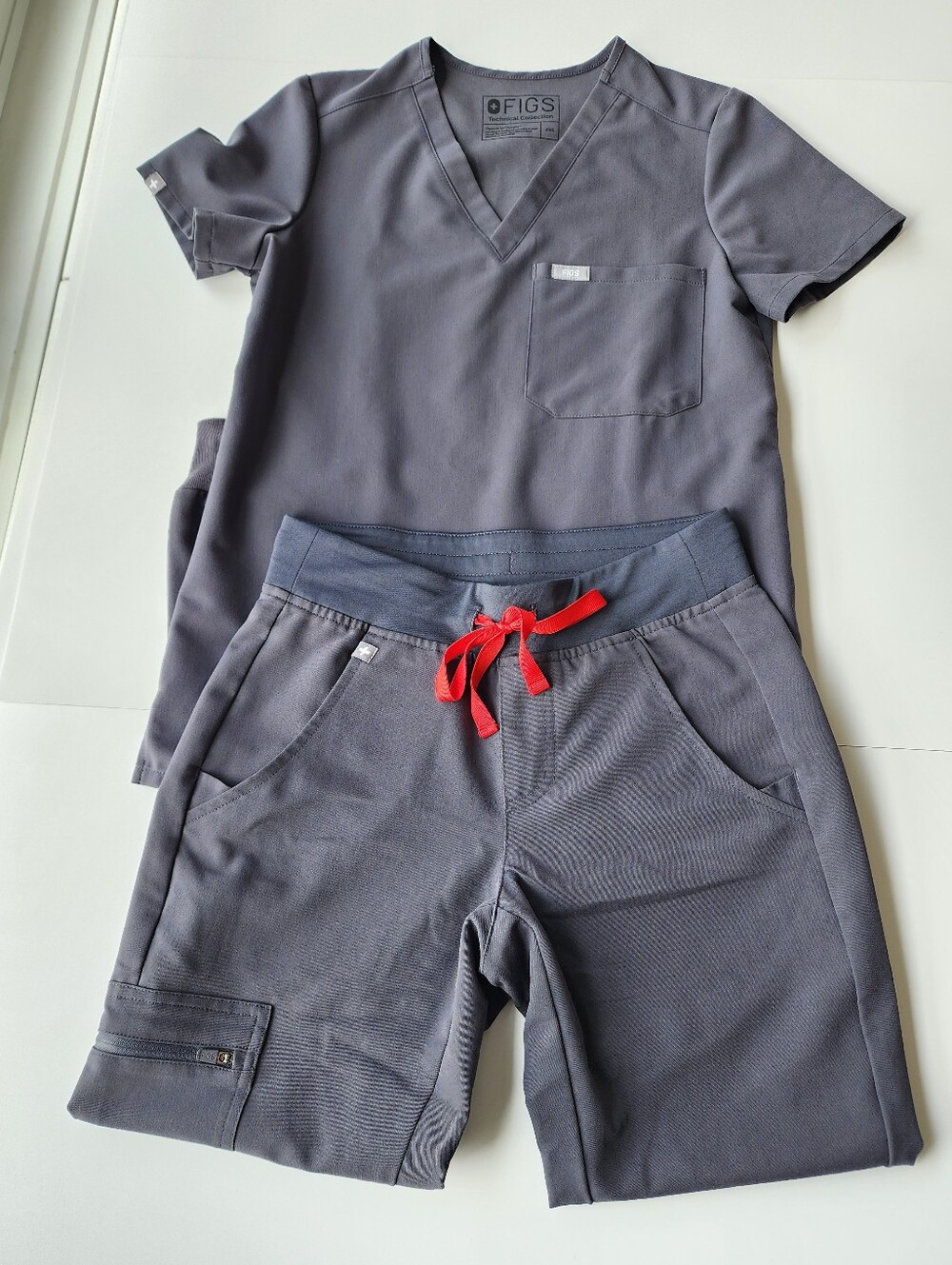 FIGS Charcoal XXS Scrub Set - Catarina & Zamora